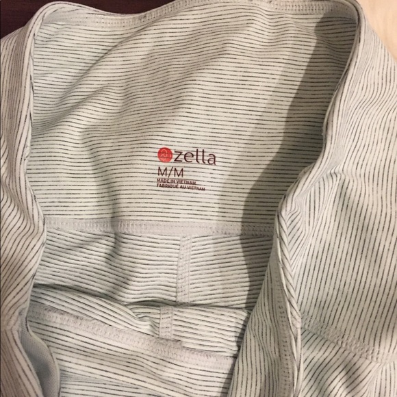 Zella | Mint Green Capri Side Vent Leggings - Picture 4 of 6